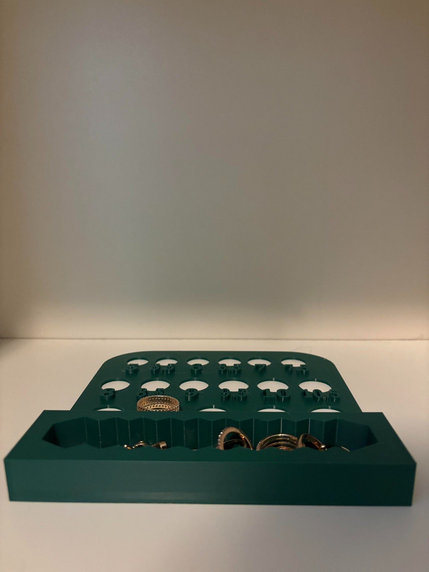 Green Ring Sizer & Holder 2-in-1 | Jewelry Making Tool | Multifunctional Organizer